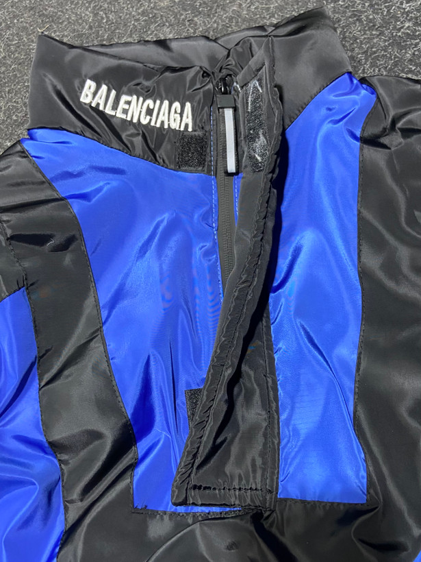 سوییشرت نیم زیپ balenciaga داخل خز کد ۱۴۱۴۷