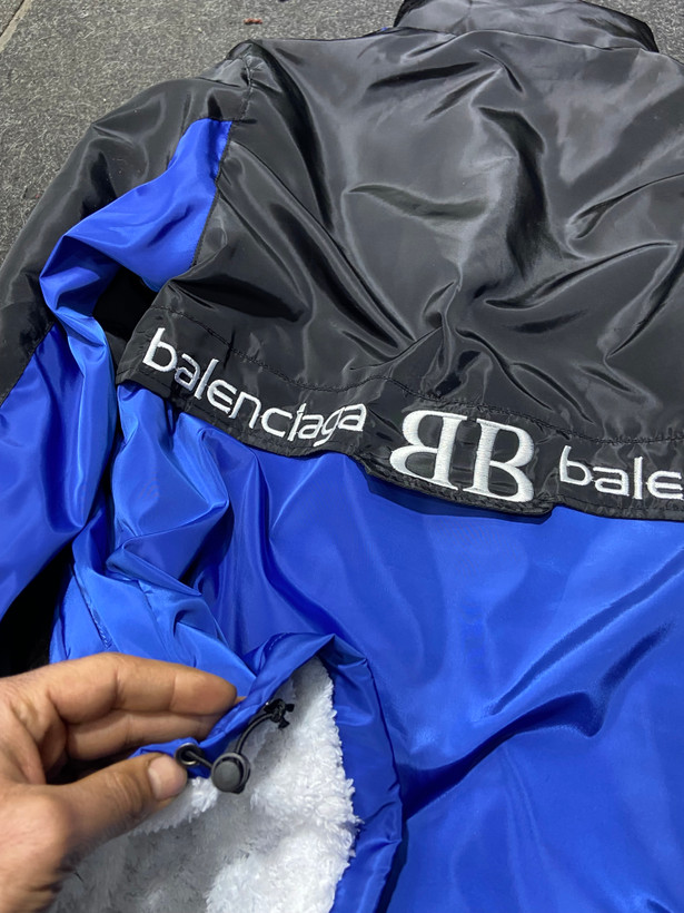 سوییشرت نیم زیپ balenciaga داخل خز کد ۱۴۱۴۷