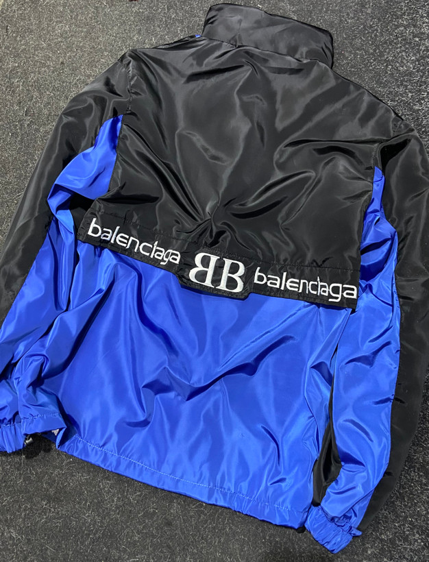 سوییشرت نیم زیپ balenciaga داخل خز کد ۱۴۱۴۷