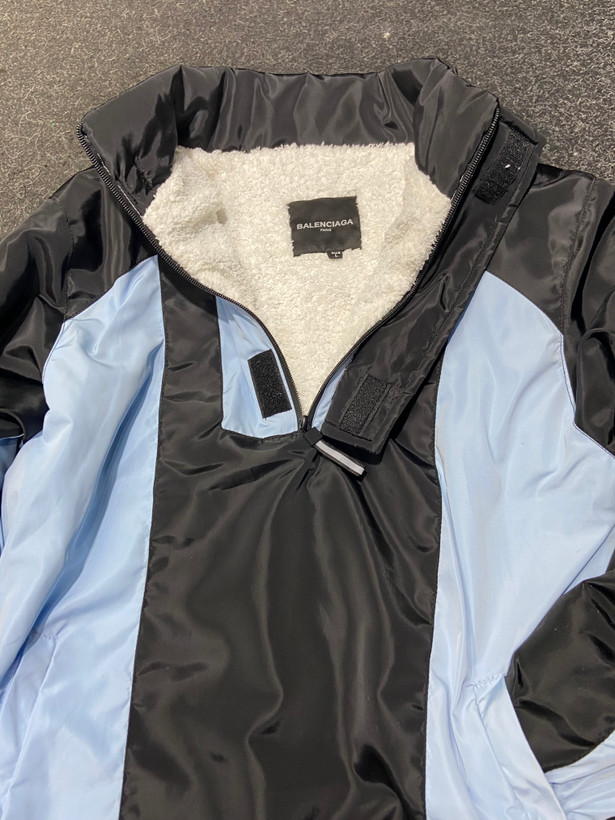 سوییشرت نیم زیپ balenciaga داخل خز کد ۱۴۱۴۷