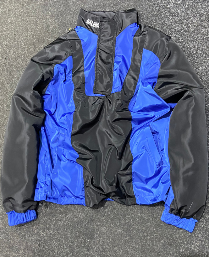 سوییشرت نیم زیپ balenciaga داخل خز کد ۱۴۱۴۷
